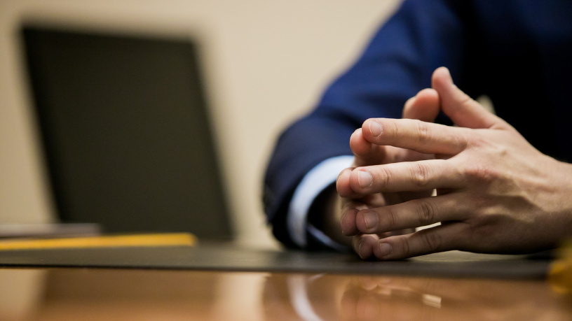 As secretarias de educação têm papel central na inovação por meio de governança, formação e continuidade, como destaca Gustavo Adolfo Morceli Rodrigues.